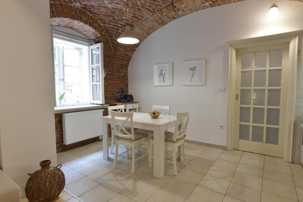 Apartment Azalea Загреб Екстер'єр фото