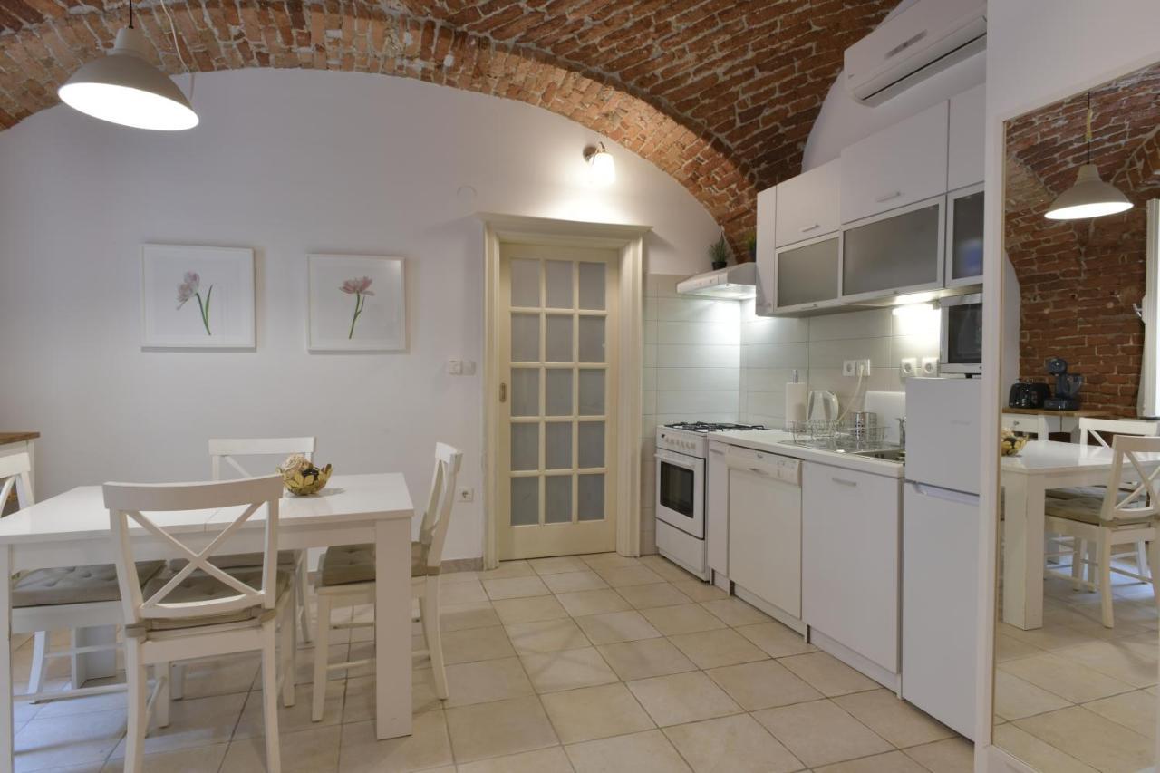 Apartment Azalea Загреб Екстер'єр фото